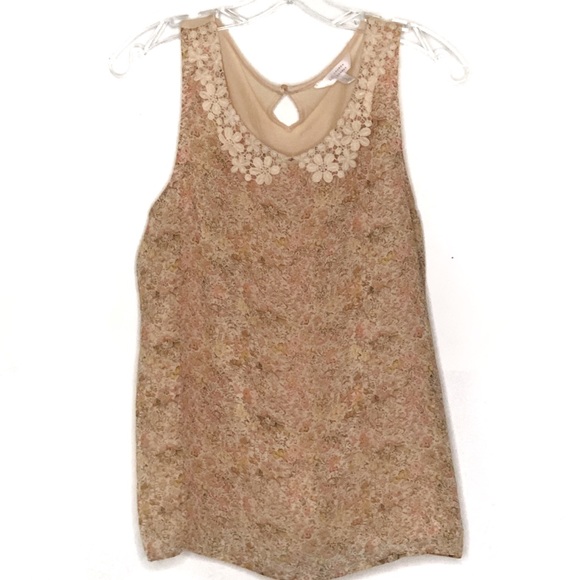 LC Lauren Conrad Tops - Lauren Conrad Peter Pan lace floral sleeveless top